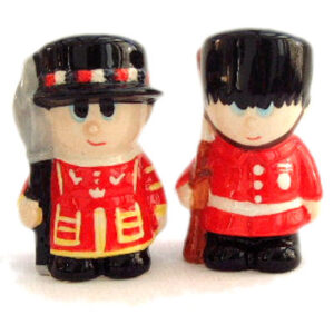 Guardsman and Beefeater Novelty Salt and Pepper Shakers