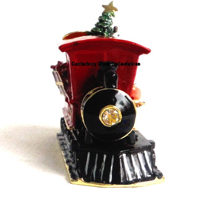 Santa in Train Trinket Box from Craycombe Trinkets by Arora Design - Image 4