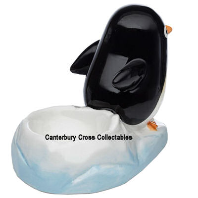 Huddle Penguin Novelty China Eggcup - Image 2