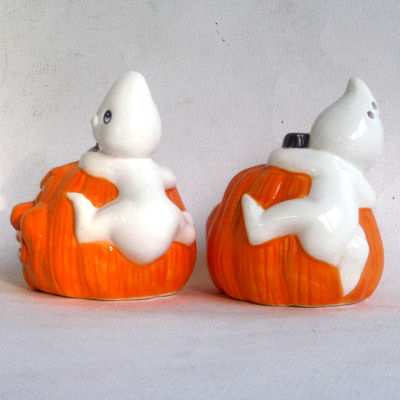 China Halloween Ghost and Pumpkin Novelty Salt and Pepper/Cruet Set - Image 2