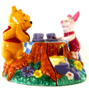 Pooh and Piglet Having a Picnic Novelty Salt and Pepper Set - Disney China