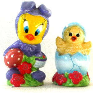 Tweety Pie Easter Novelty Salt and Pepper Shakers from Warner Bros